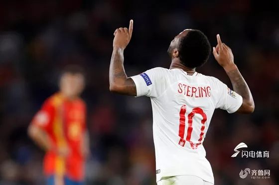  穆西亚拉梅开二度刷新纪录  