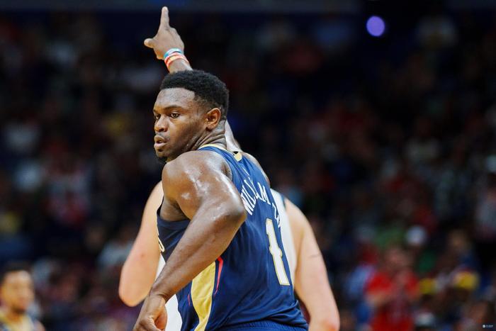  锡安31+9统治内线，鹈鹕击溃公牛  