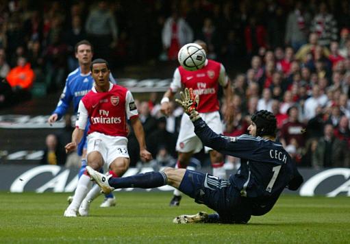  威尔逊梅开二度诺丁汉森林客场爆冷击败切尔西